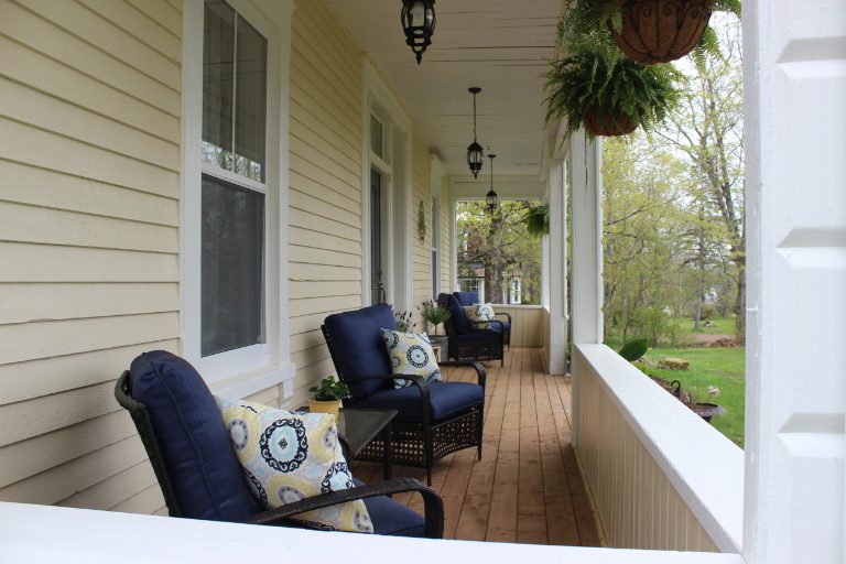 Maplehurst Manor Bed and Breakfast