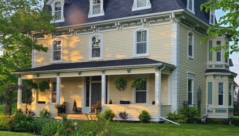 Maplehurst Manor Bed and Breakfast